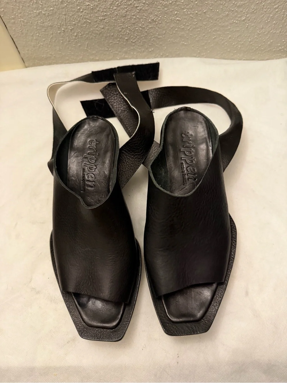 Tripp NYC Black and White Leather Ankle-Strap Sandals, pre-owned, SZ38